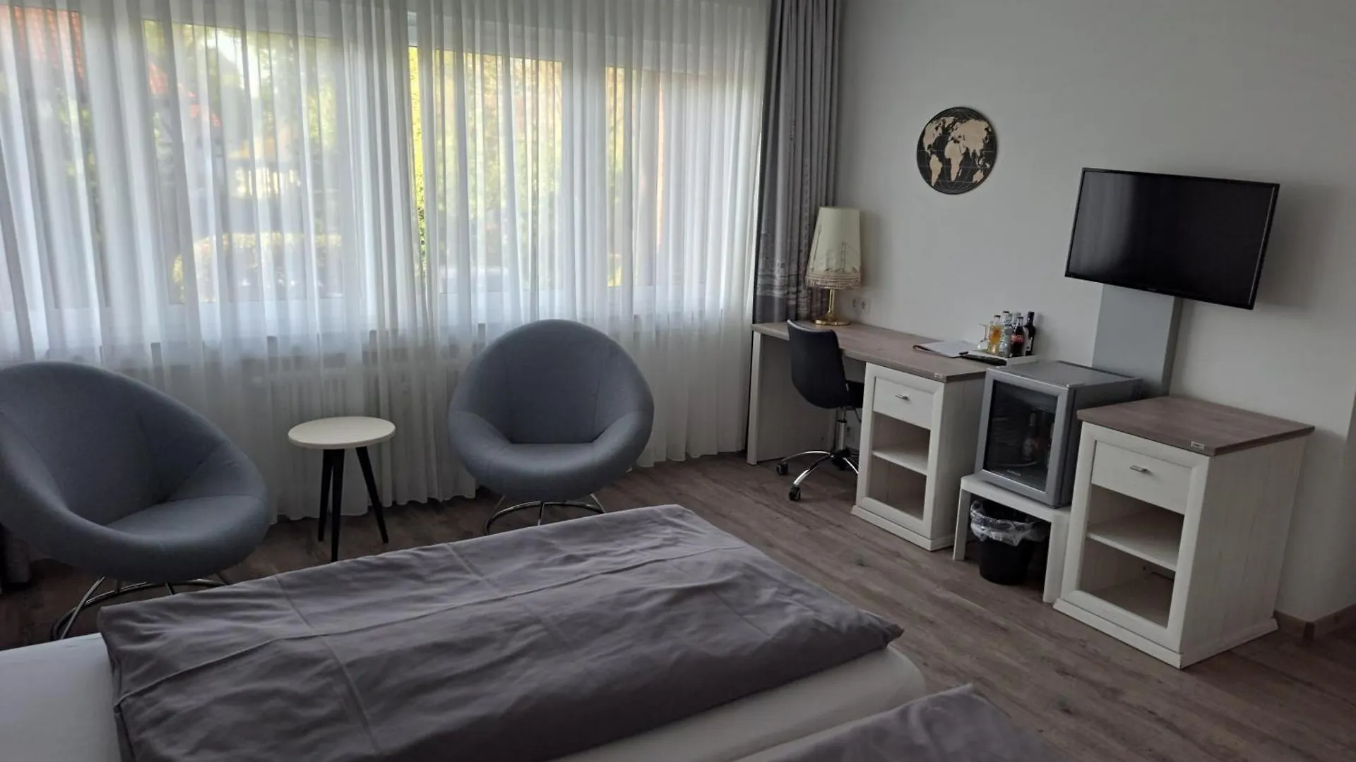 Hotel Angerland Garni 拉廷根